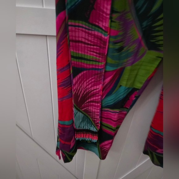 FARM Rio Colorful Leaf Print Jumpsuit - Picture 9 of 9